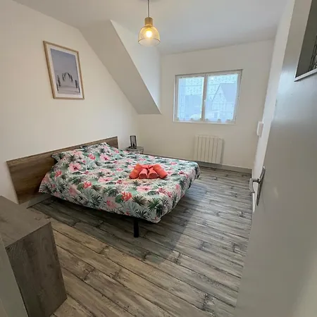 Maison De *